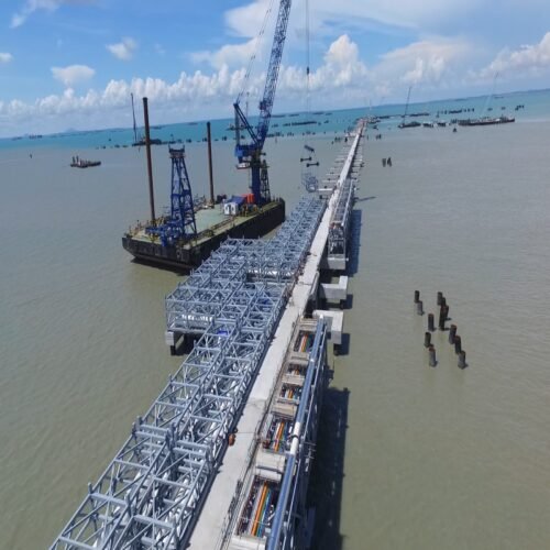 马来西亚边佳兰深水港栈桥管廊工程_副本 Offshore Steel Structure Pipe Rack | Oil & Gas Platform Steel Module Construction